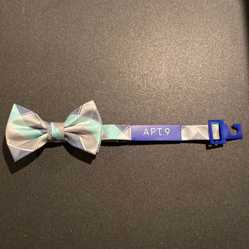 APT.9 Multicolored Bow Tie